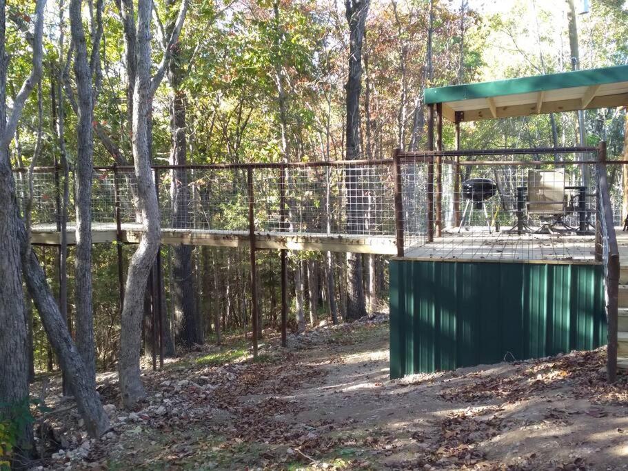 Cabin With A Tree House On A Buffalo Farm . Marshall Екстериор снимка